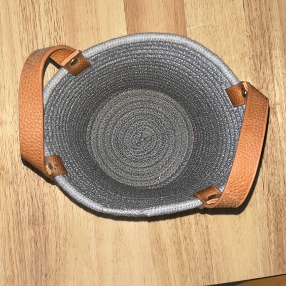 Basket - Picture 6 of 8